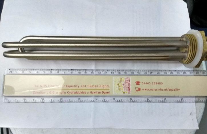 immersion heater, low voltage dc immersion heater, 12v, 24v 600w, solar, wind, camper, boat. 