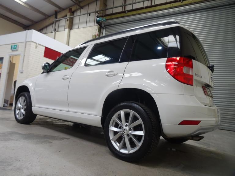 2015 Skoda Yeti 1.2 TSI 110 SE 5dr **ULTRA LOW MILEAGE*ONLY 9000 MILES FROM NEW** HATCHBACK Petro...