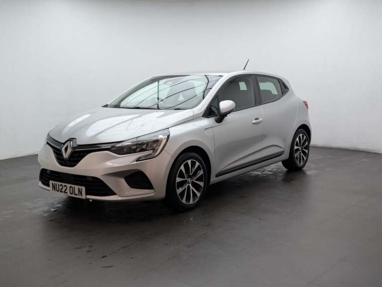 2022 Renault Clio 1.6 E-TECH Iconic Hatchback 5dr Petrol Hybrid Auto Euro 6 (s/s) (140 ps) NA HAT...