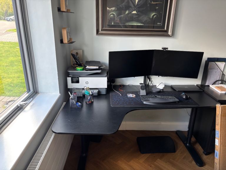 Black Corner Office Desk – Good Condition