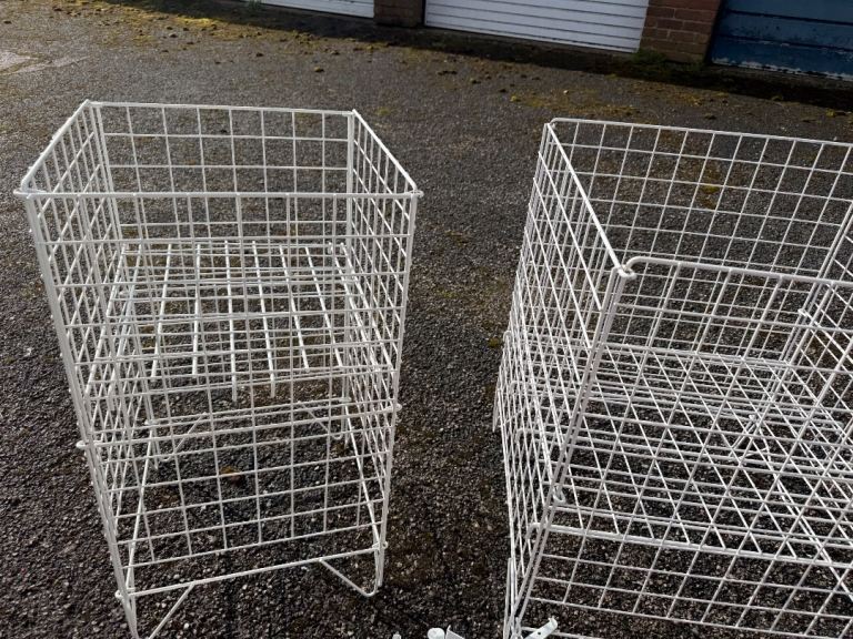 5 small and 1 large metal retail clothing shop commercial display dump rummage standing baskets