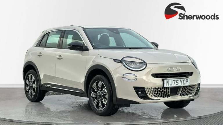 2025 Fiat 600 1.2 MHEV SUV 5dr Petrol Hybrid e-DCT Euro 6 (s/s) (100 ps) Automatic Hatchback Hybr...