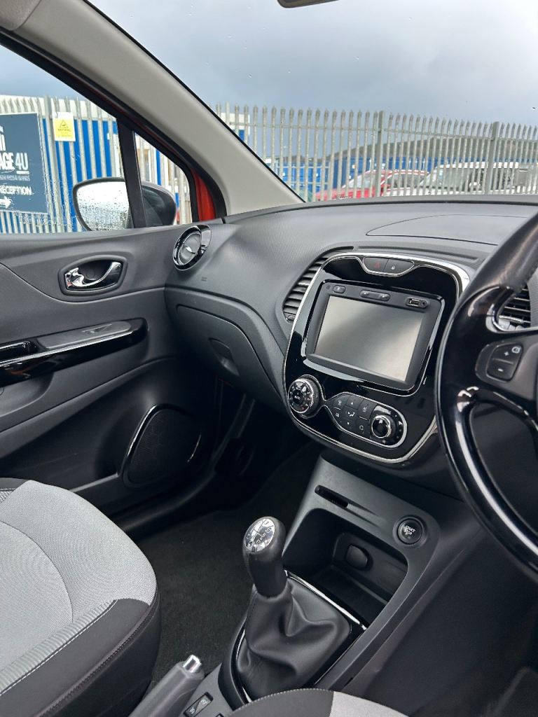 Renault, CAPTUR, Hatchback, 2014, Manual, 1461 (cc), 5 doors