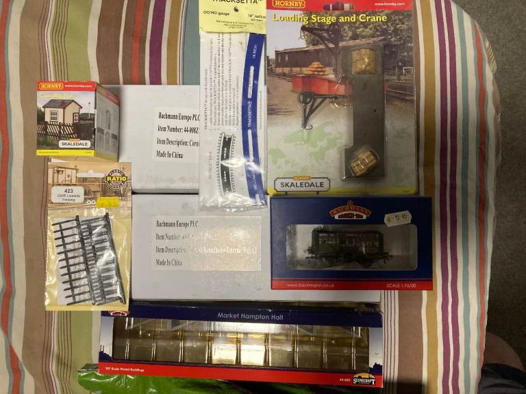 Bachmann Scenecraft and Hornby Model Railway items