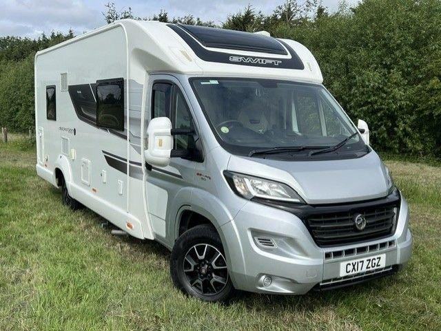 2017 17 SWIFT ESCAPE 694 DISTINCTION DIESEL