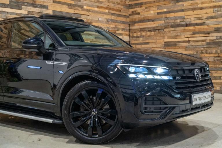 2021 Volkswagen Touareg 3.0 Touareg V6 Black Edition TDI Auto 4WD 5dr SUV Diesel Automatic