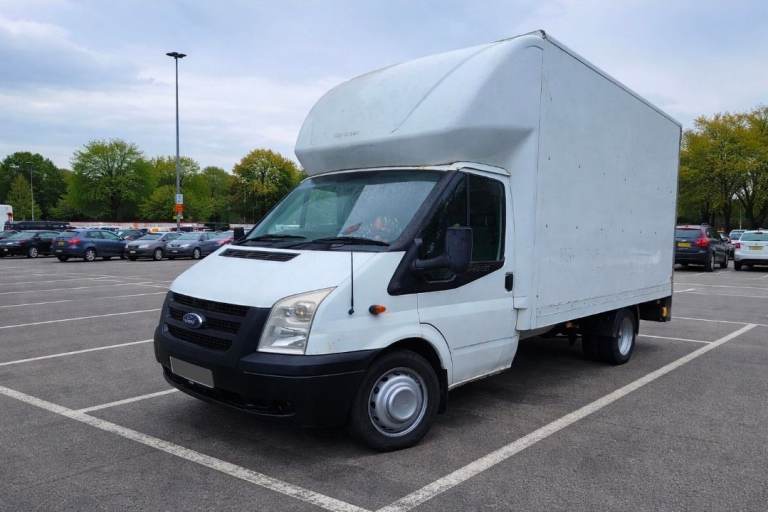 Late 2011 transit 2.4 rwd Luton alloy body box van tail-lift ready to go