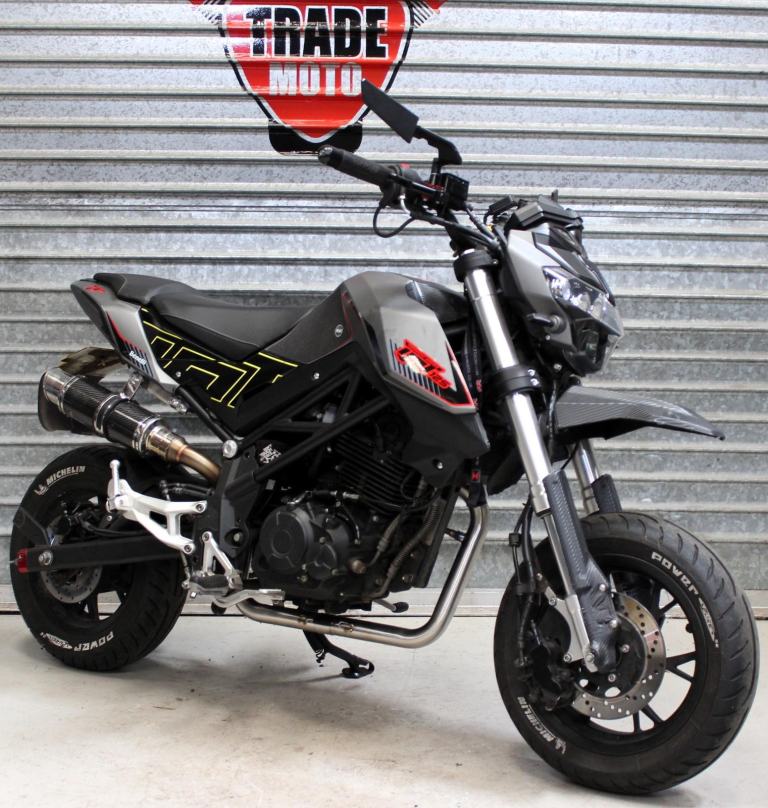 2023 23 BENELLI TNT 125 TORNADO LEARNER LEGAL TRADE SALE 8900 MILES NEW MOT GREY
