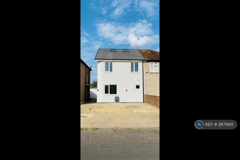6 bedroom house in Chaucer Avenue, Hayes, UB4 (6 bed) (#2875651)