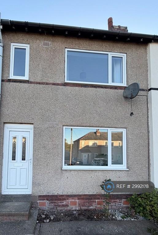 2 bedroom house in Lindley Avenue, Huddersfield, HD3 (2 bed) (#2992178)