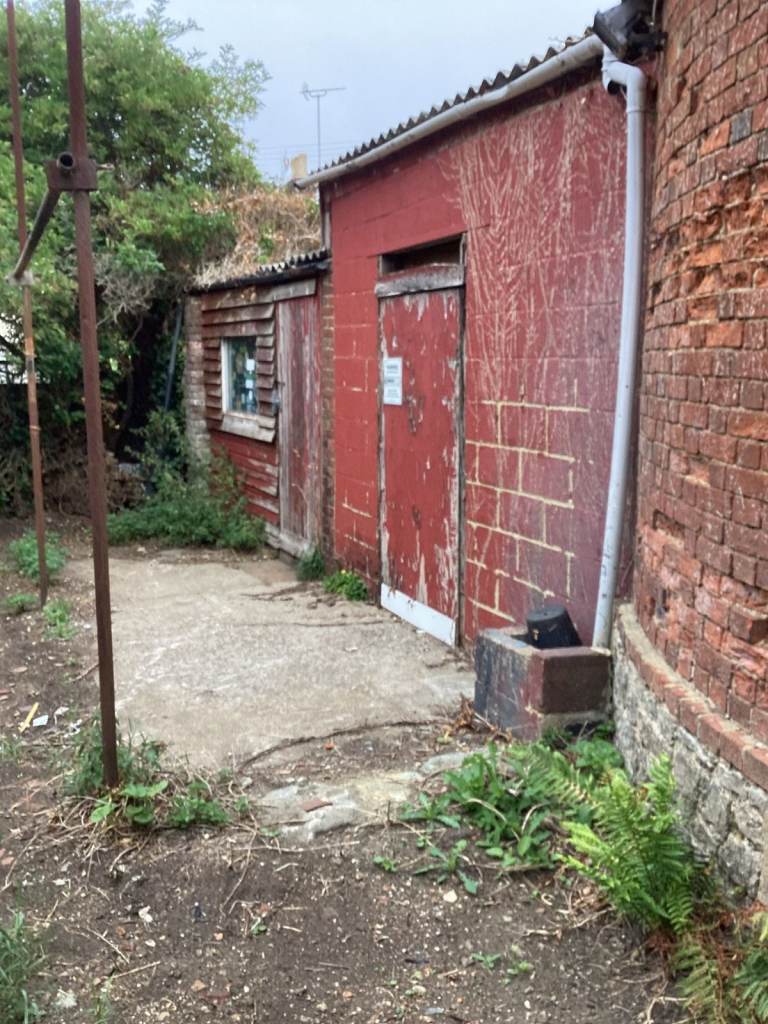 Large Brick Built Storage Unit to Let - Mereworth, Kent