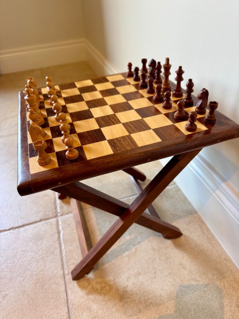 Foldable Wooden Chess Table with Storage – Excellent Condition