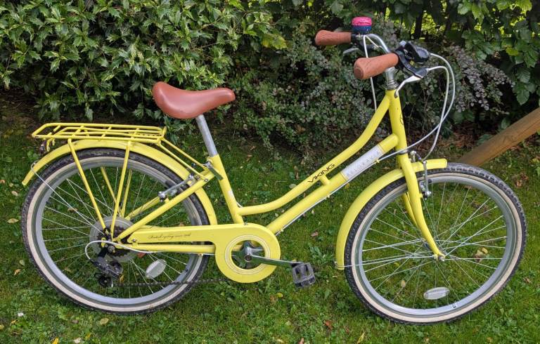 Viking Belgravia Girls 20" Traditional Heritage Bicycle - Lemon