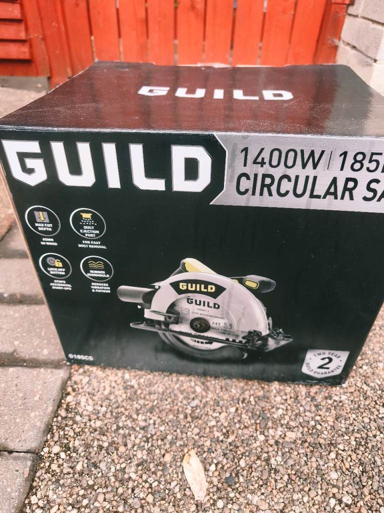 Guild 1400W hand-held circular saw 