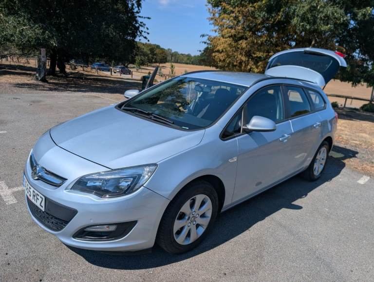 Vauxhall, ASTRA, Estate, 2015, Manual, 1598 (cc), 5 doors