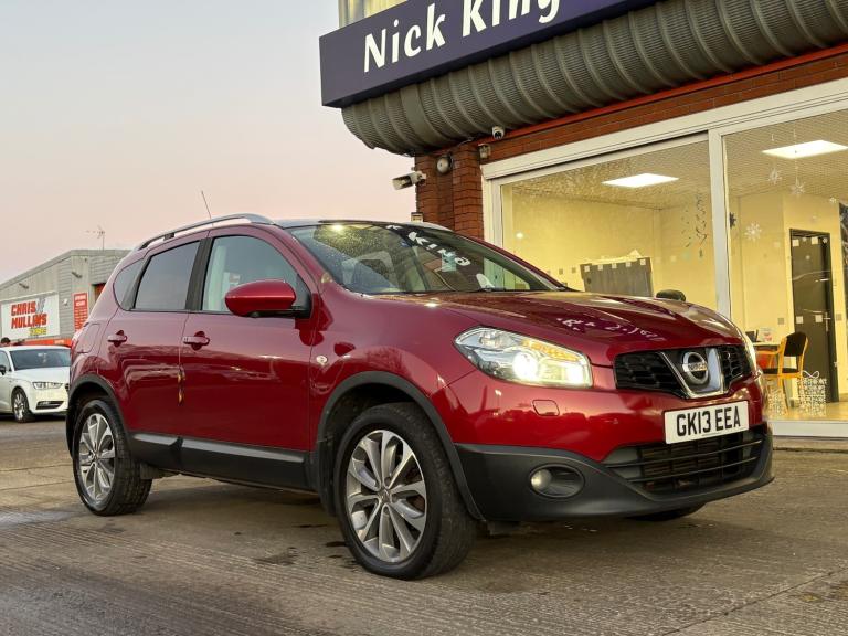 2013 Nissan Qashqai 1.5 dCi Tekna 5dr ++ PANROOF / NAV / CAMERA / LEATHER ++ HATCHBACK Diesel Manual