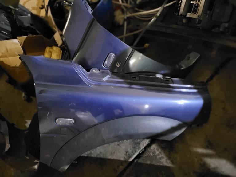 front wing left right. frilander