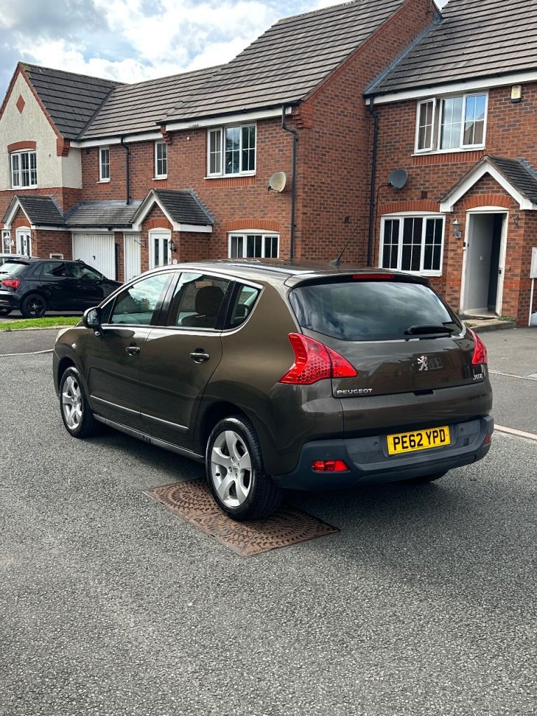 Peugeot, 3008, Hatchback, 2012, Manual, 1560 (cc), 5 doors