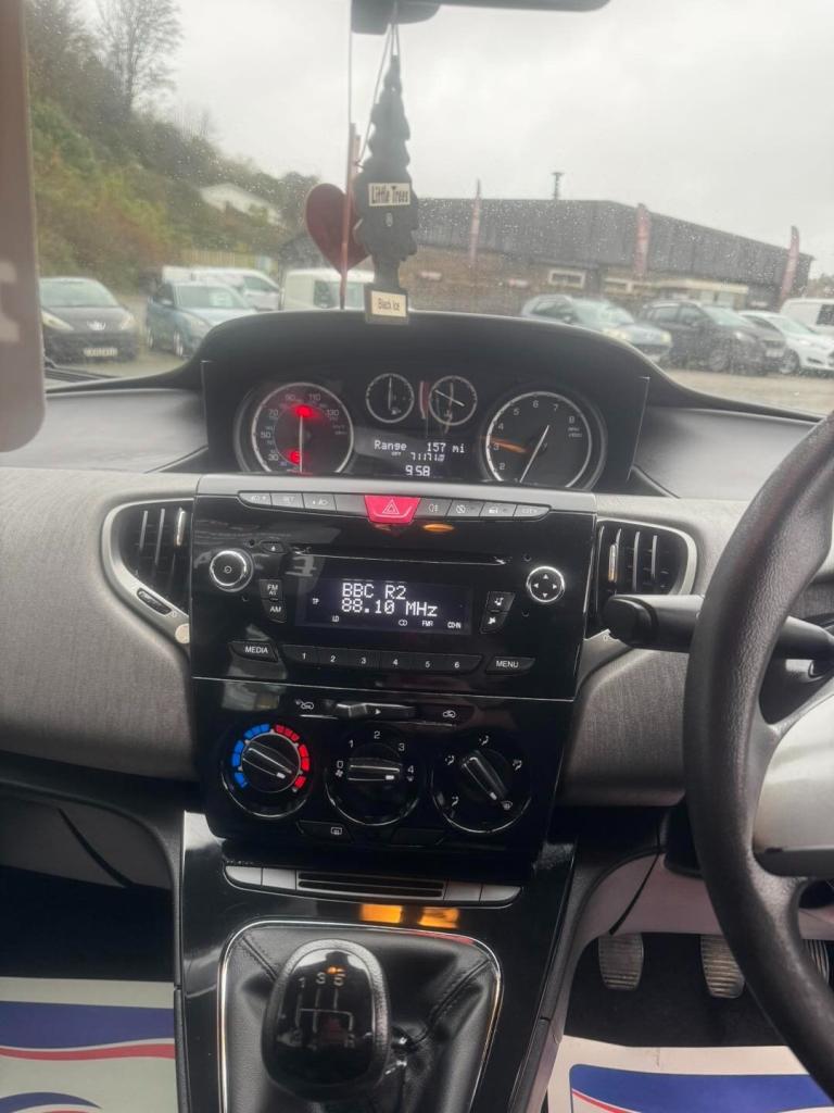 2012 Chrysler Ypsilon 1.2 S 5dr HATCHBACK Petrol Manual