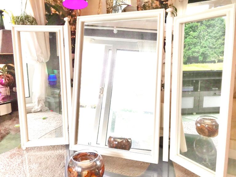 White triple adjustable dressing table mirror, stand alone, tilting action 