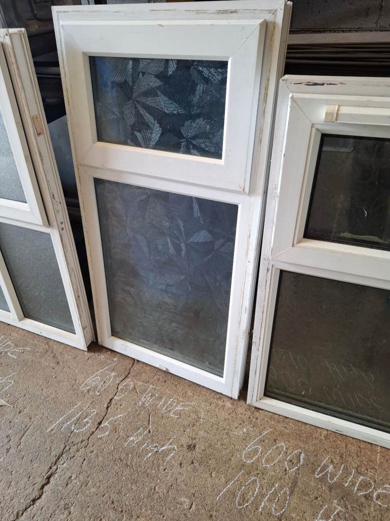 Pvc  ( Toilet / bathroom ) windows