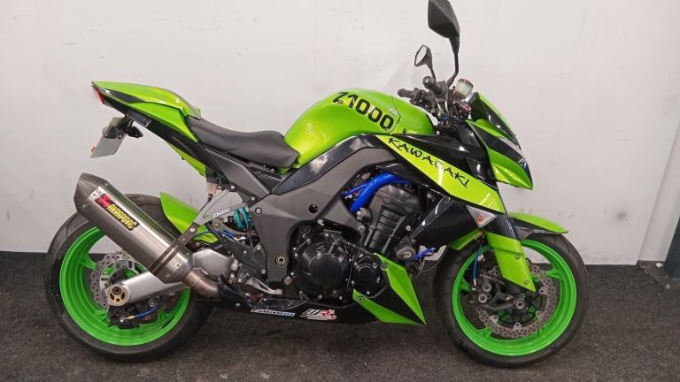 KAWASAKI Z1000 ** MOT APRIL 2026 - AKRAPOVIC - CRASH PROTECTION ** 