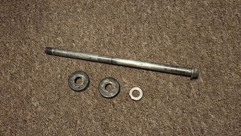 Suzuki Swingarm Bolt GSX600F Katana rear back suspension