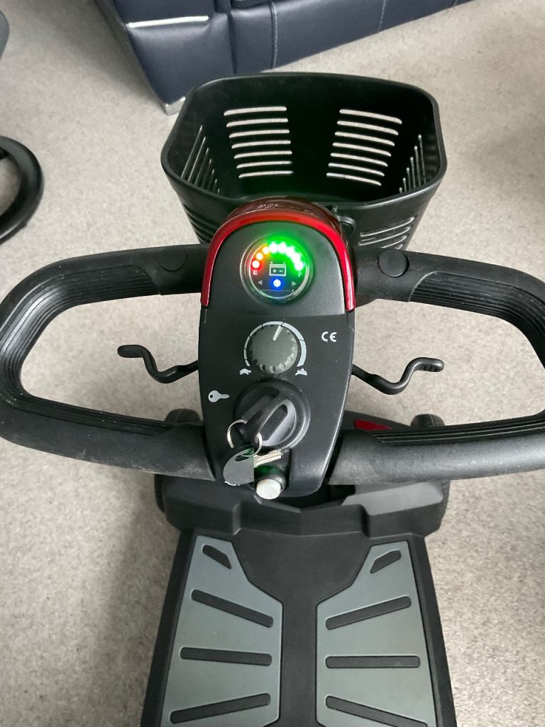 Pride Apex Rapid mobility scooter only 4 months old barely used free delivery 