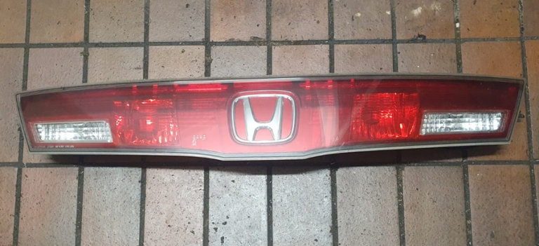 Honda Civic Mk8 Centre Rear Tailgate Bootlid  Light 2007