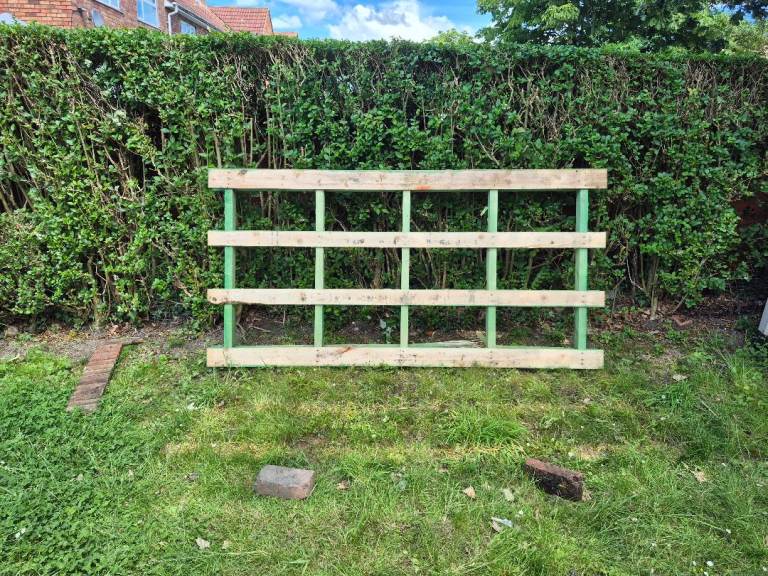 Wood Pallet - Large - 240x120 cm