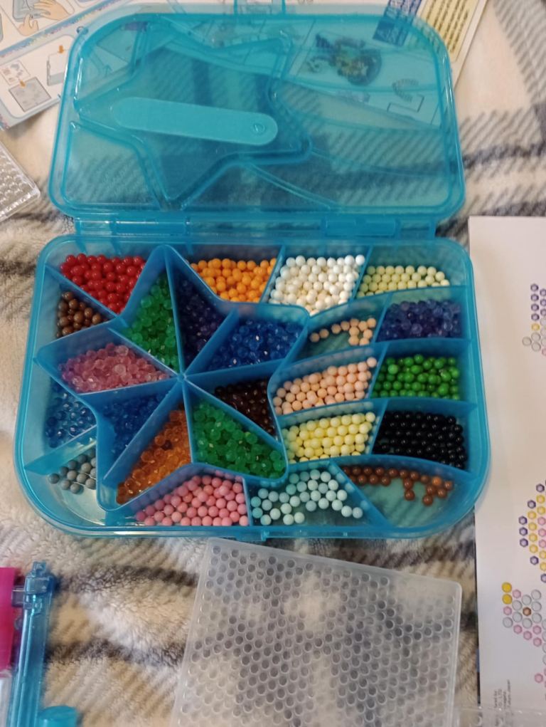 Massive bundle (C) of aquabeads aqua beads toys 