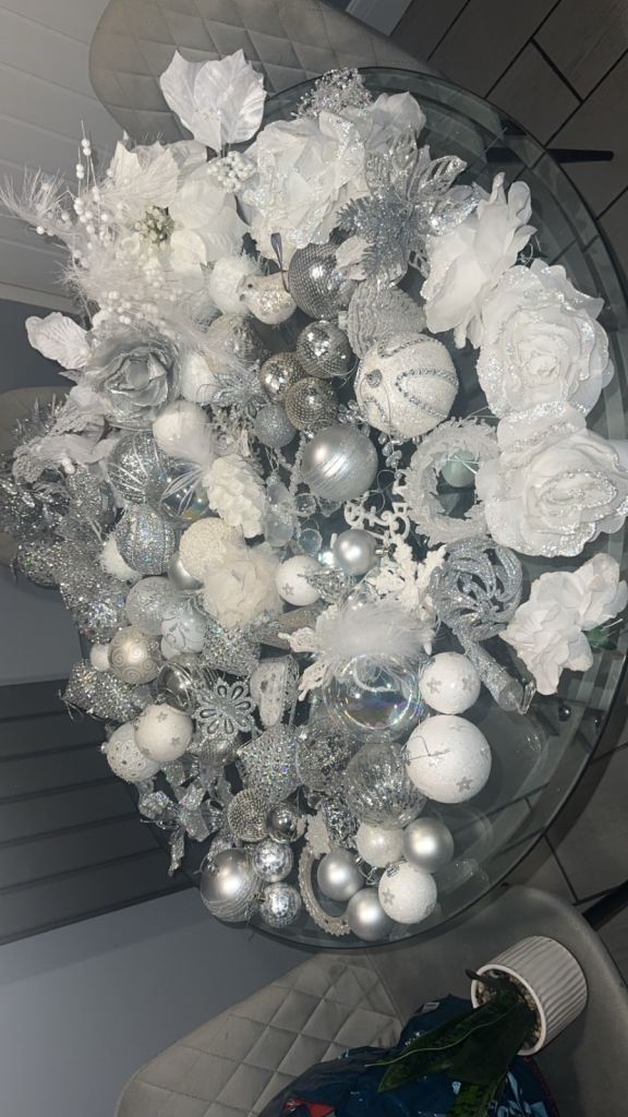 Christmas baubles and decorative items absolutely stunning 