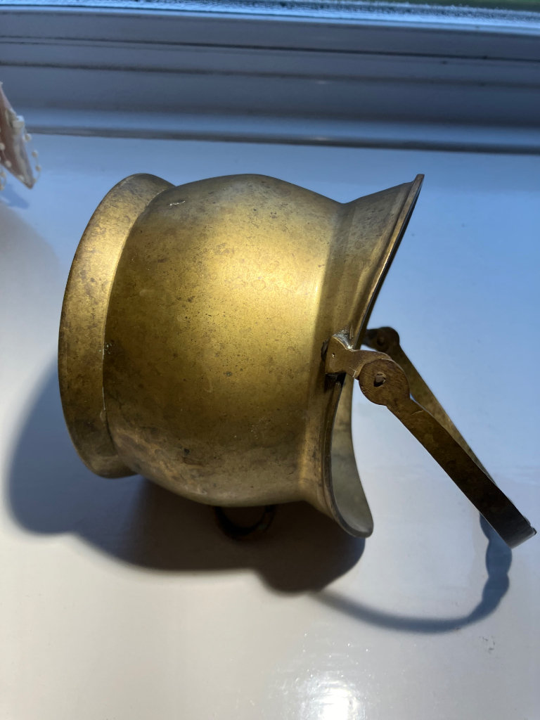  Antique Brass pot holder