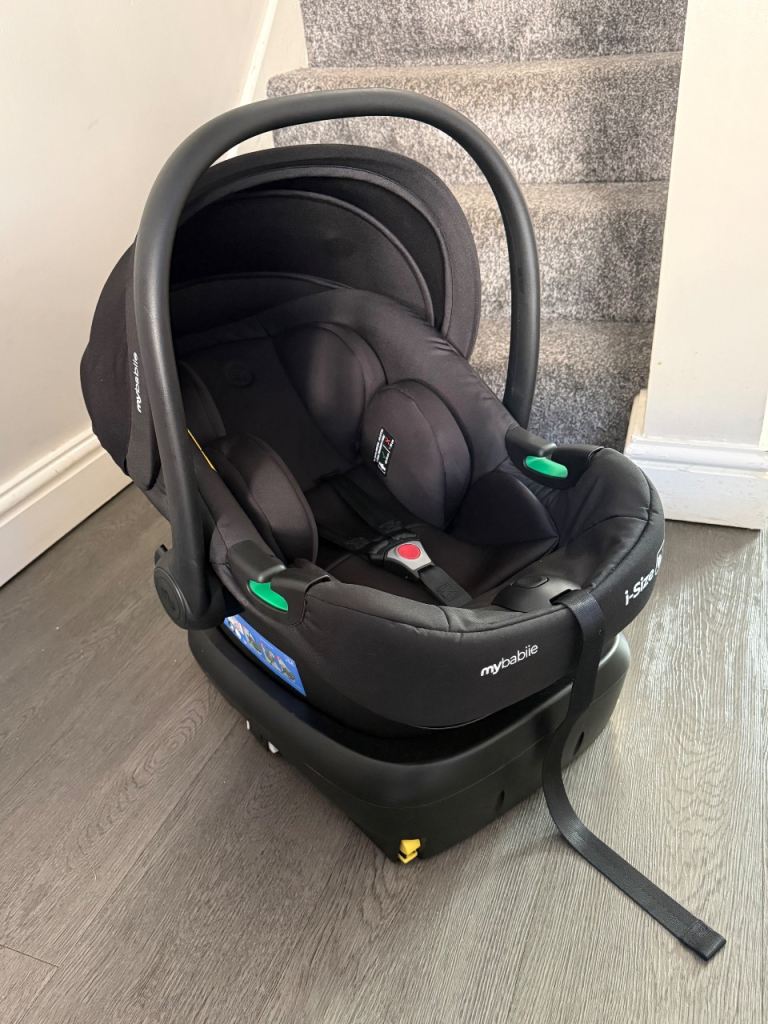 MyBabiie MBCS02 SE i-Size Infant Carrier and ISOFIX Base