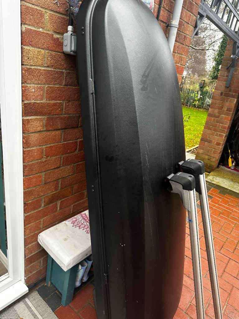 VW TIGUAN ROOF BOX AND CARRIER BARS 