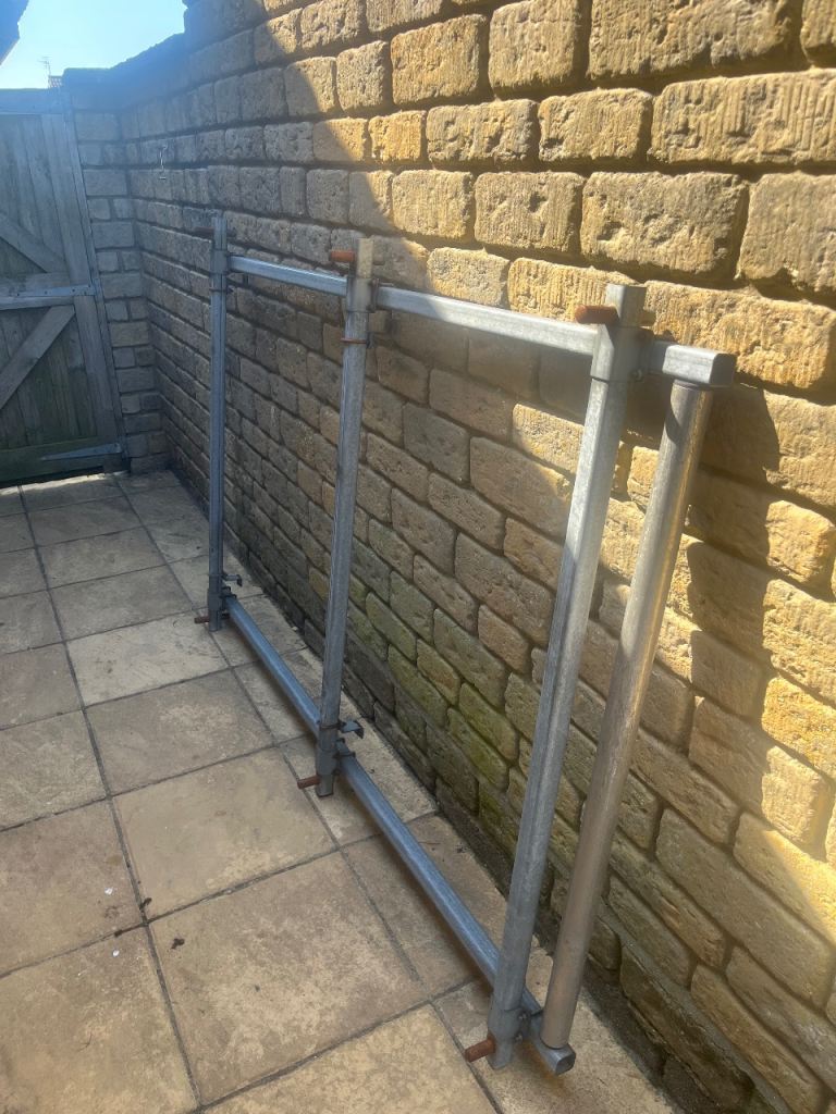 Ford transit connect Rhino roof rack with roller 