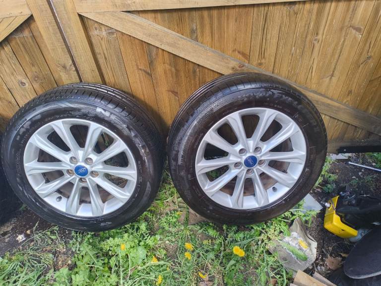 Ford Kuga 17-inch x4 original 2015 years 
