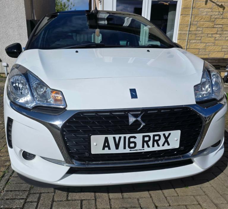 DS 3 Convertible Hatchback in White – Good Condition