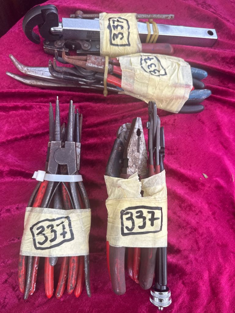 Assorted of  Pliers . 