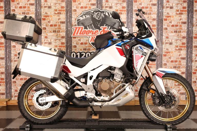 2022 HONDA CRF 1100 AFRICA TWIN ADVENTURE SPORTS (MANUAL) - 4,267 MILES- EXTRAS