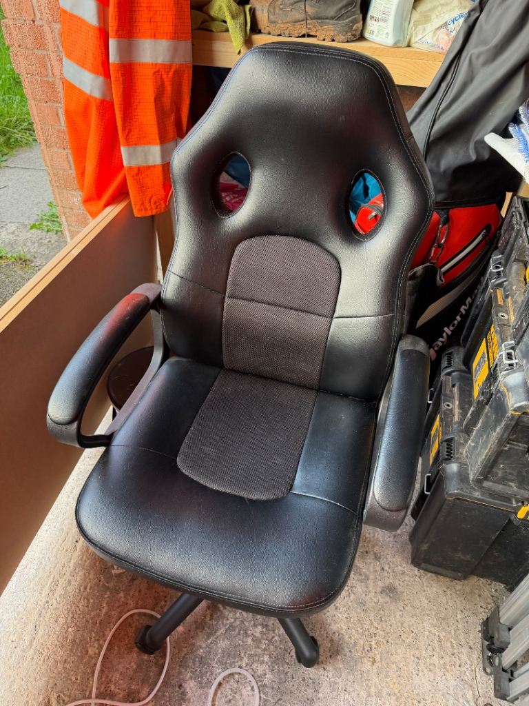 Brand new office/gaming chair 