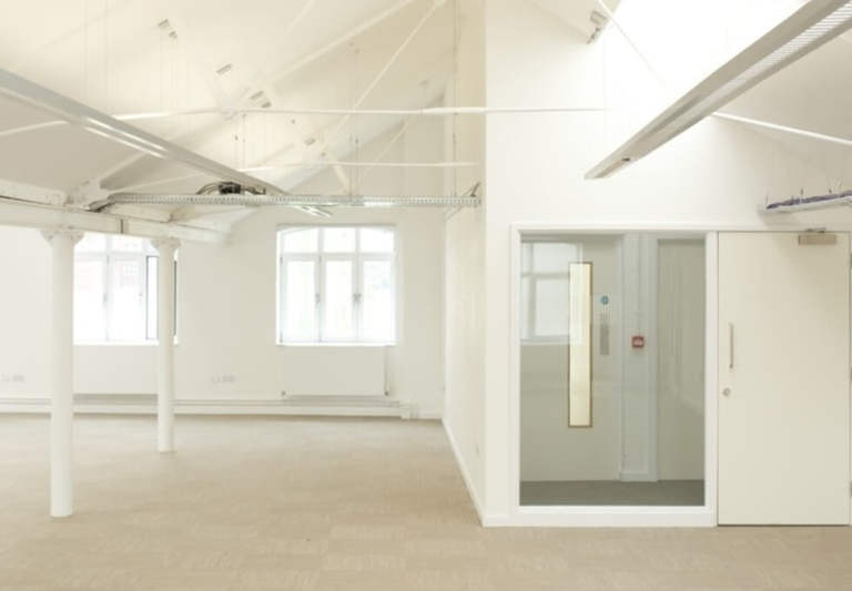 Furnished offices to rent in *Oval*. Office Spaces for 8 to 48 desks SE11