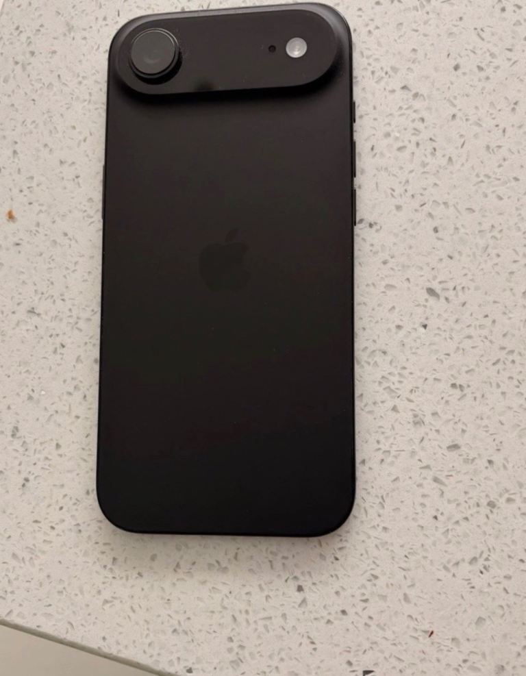 I phone 17 AIR 512GB -100% battery unlocked