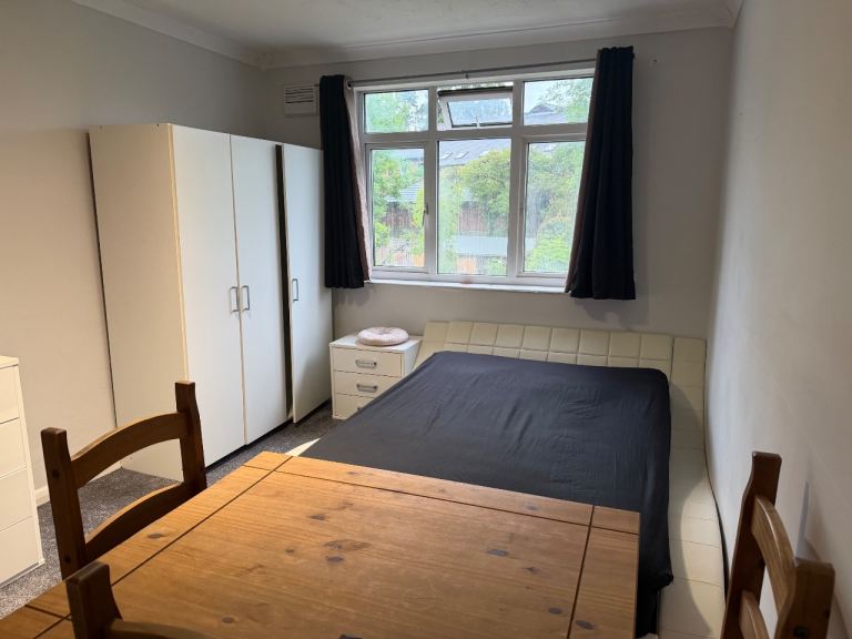 Double room for rent