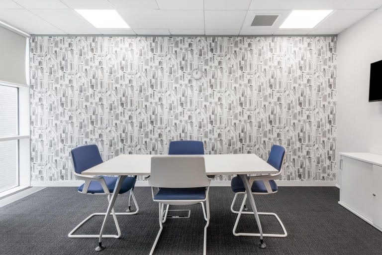 Milton Keynes - MK92UB \ Productive Team Workspace with 4 Workstations