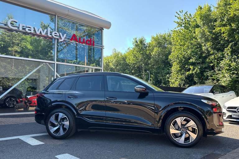 2024 Audi Q6 e-tron 100kWh S line SUV 5dr Electric Auto quattro (388 ps) ESTATE Electric Automatic