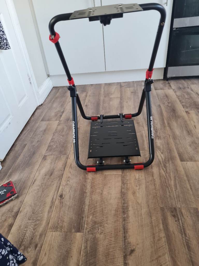 Diwangus racing wheel stand