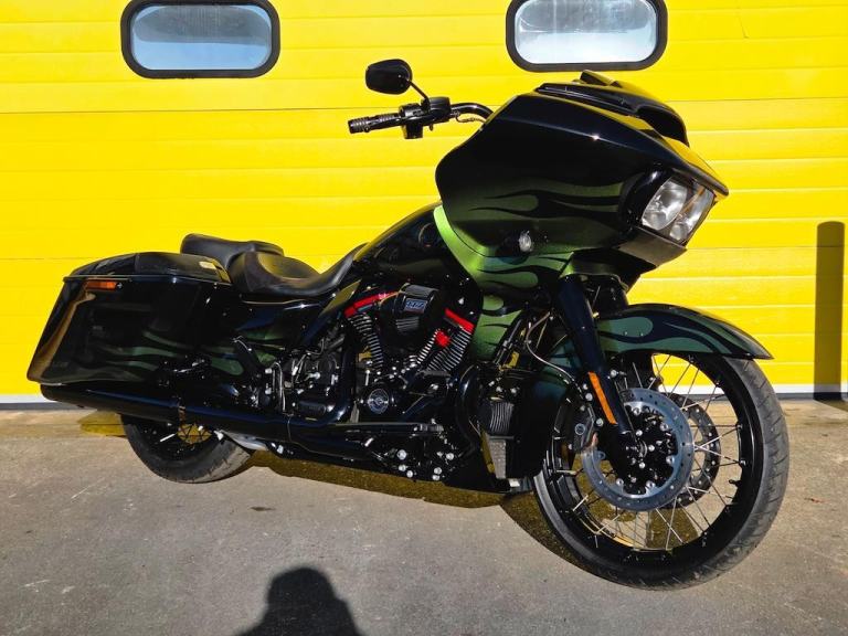 Harley-Davidson CVO 1923 FLTRXSE ROAD GLIDE! SCREAMING EAGLE 117! MASSIVE SPEC!