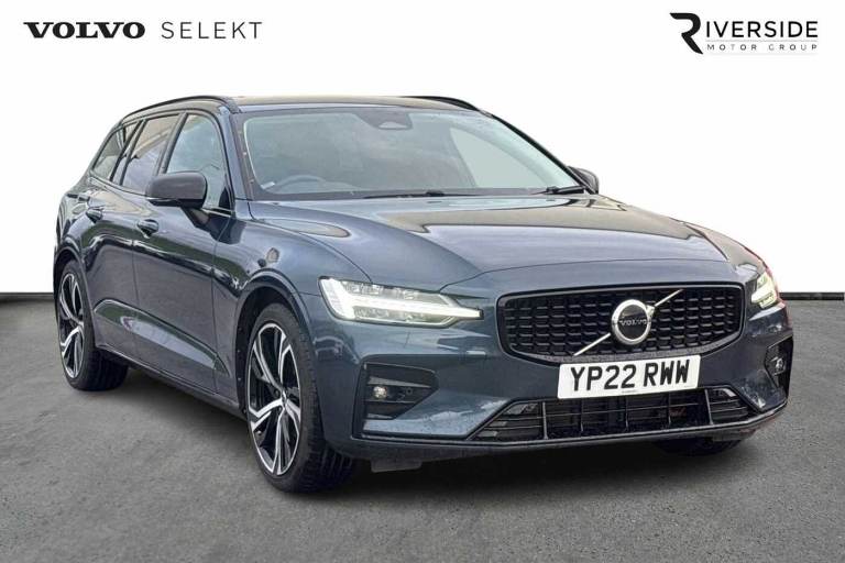 2022 Volvo V60 Plus, B4 mild hybrid, Petrol, Dark Estate Petrol Automatic