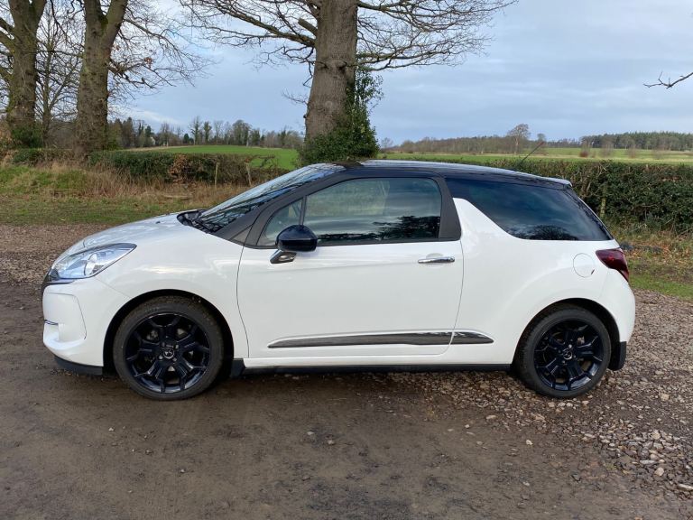 Immaculate as new 2 owners Citroen DS3 Elegance pure tech